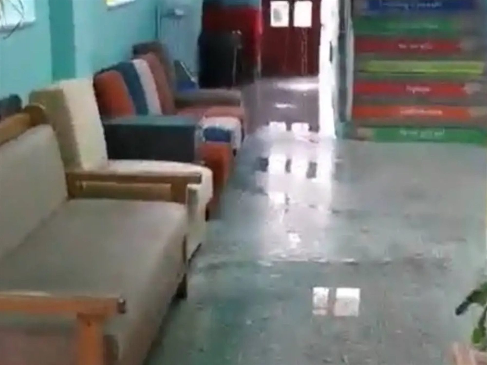 3ο Δημοτικό Ναυπλίου – Οι μαθητές αποχώρησαν λόγω πλημμύρας από καλοριφέρ